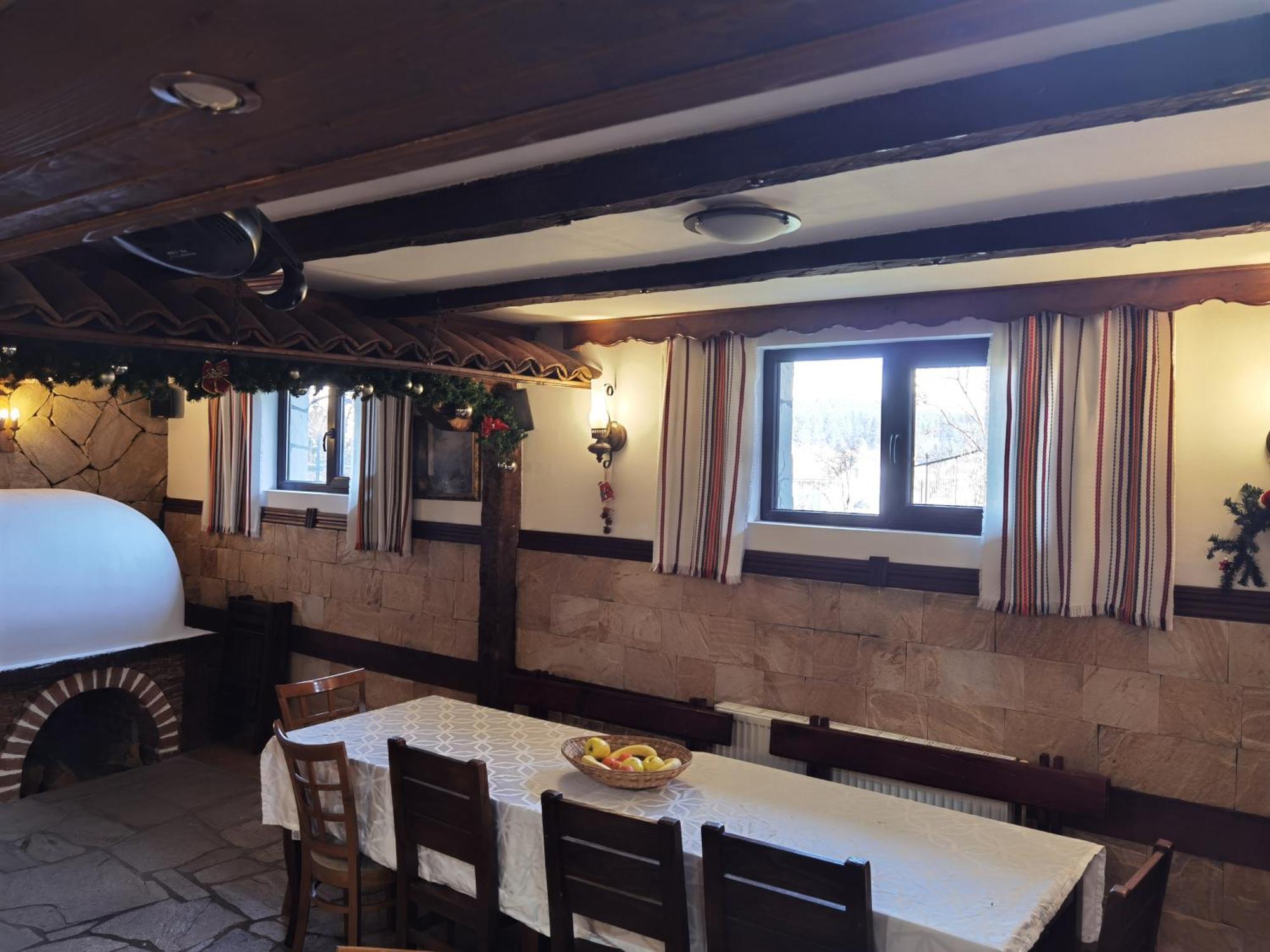 Mira Guest House Dobrinishte Exterior photo