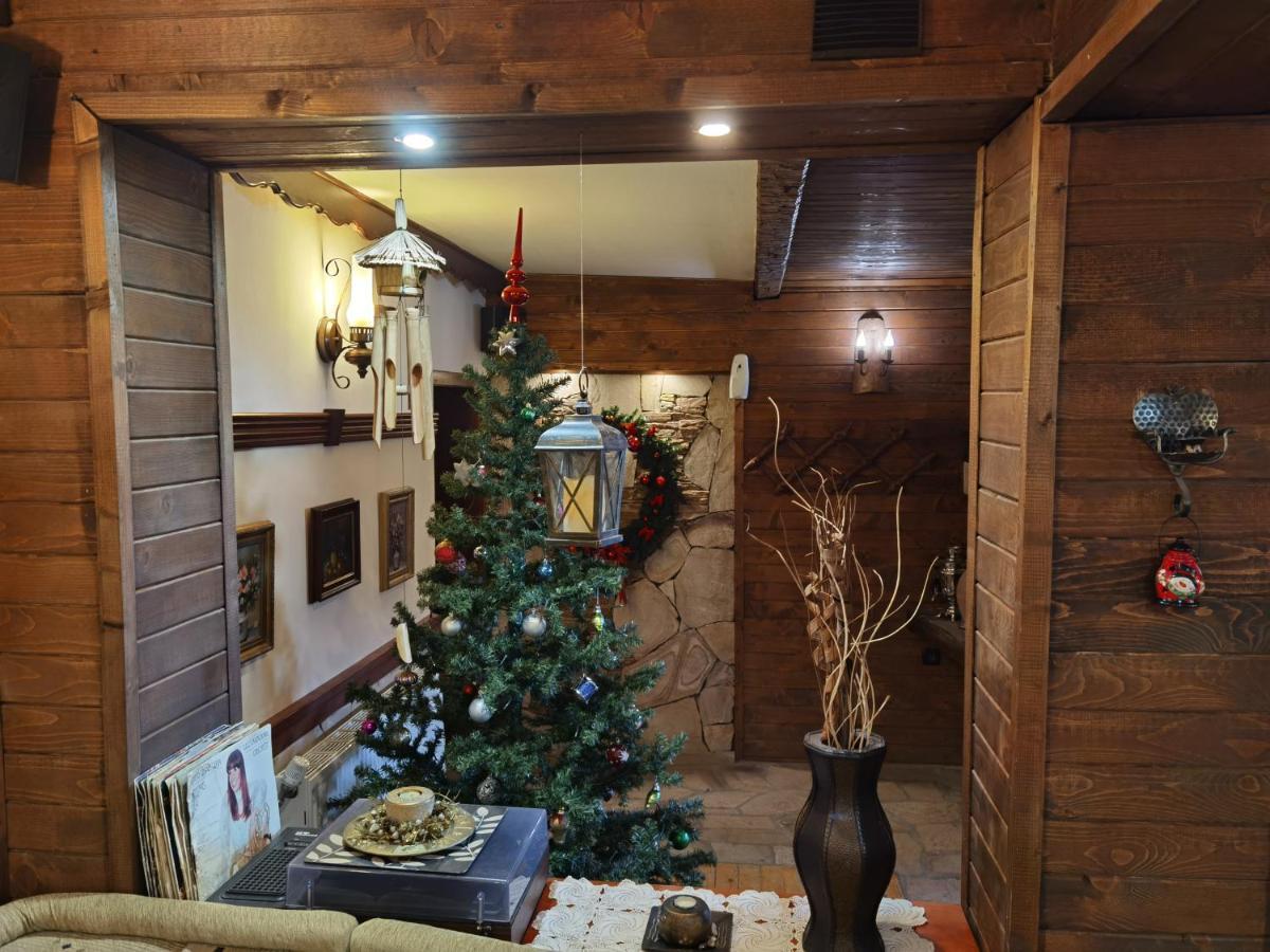 Mira Guest House Dobrinishte Exterior photo