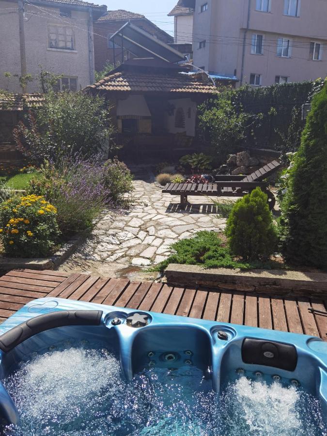 Mira Guest House Dobrinishte Exterior photo